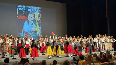 Festival Infantil de Folclore Do&ntilde;a Urraca_15