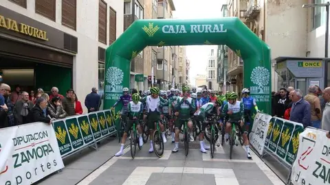 vuelta ciclista Gran Premio de Muelas del Pan _7