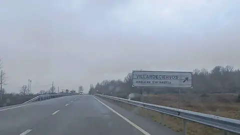 Villardeciervos-Cartel embalse de Cernadilla