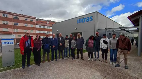 La Junta Pro Semana Santa visita Fundaci&oacute;n Intras