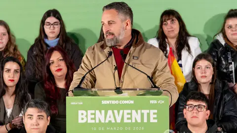 Santiago Abascal VOX en Benavente -imagen Interbenavente