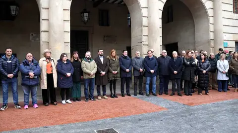 Minuto de silencio por las v&iacute;ctimas de Miranda de Ebro