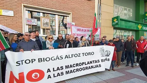 Protesta Stop Biog&aacute;s Toro en Zamora _2