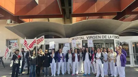 protesta personal santiario en el Hospital Virgen de la Concha 