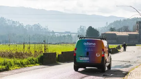 Despliegue de fibra &oacute;ptica. Foto cedida por ADAMO