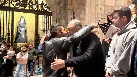 Imposici&oacute;n de medallas a los nuevos hermanos y damas de Jes&uacute;s Nazareno vulgo Congregaci&oacute;n _18