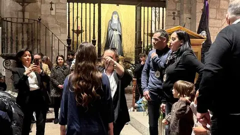 Imposici&oacute;n de medallas a los nuevos hermanos y damas de Jes&uacute;s Nazareno vulgo Congregaci&oacute;n _19
