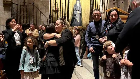 Imposici&oacute;n de medallas a los nuevos hermanos y damas de Jes&uacute;s Nazareno vulgo Congregaci&oacute;n _22