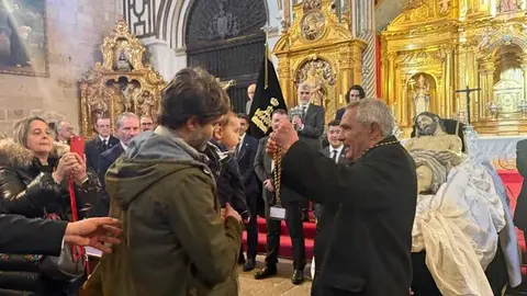 rito de entrada Nuevos Hermanos Santo Entierro _6