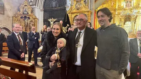 rito de entrada Nuevos Hermanos Santo Entierro _11