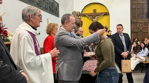 imposiciones de Medallas de la Tercera Ca&iacute;da _23