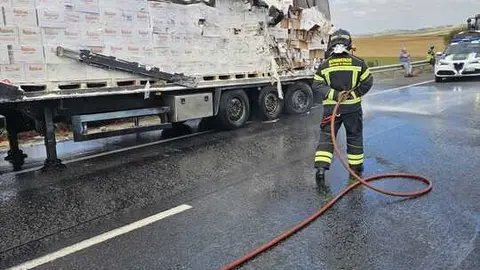 colisi&oacute;n de dos camiones  (4)