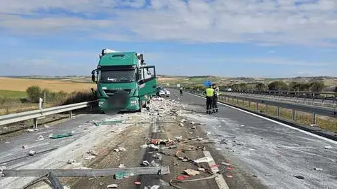 colisi&oacute;n de dos camiones  (5)