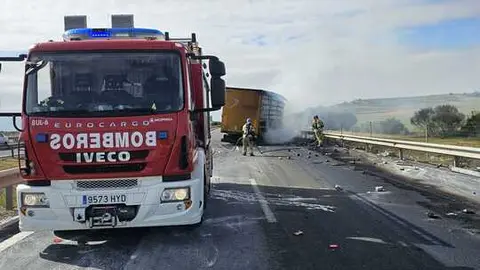 colisi&oacute;n de dos camiones  (9)