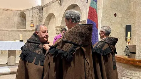 entrada nuevos hermanos Capas Pardas _8