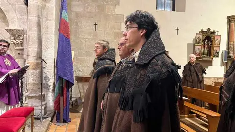 entrada nuevos hermanos Capas Pardas _9