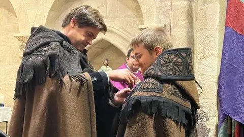 entrada nuevos hermanos Capas Pardas _12