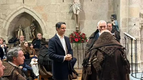 entrada nuevos hermanos Capas Pardas _13