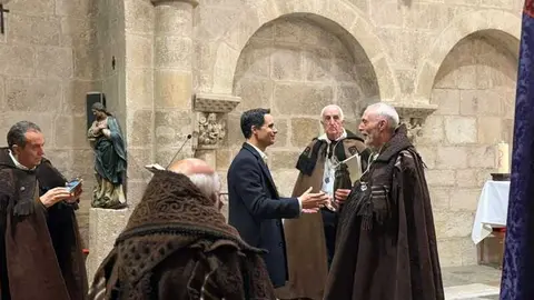 entrada nuevos hermanos Capas Pardas _14