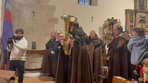 entrada nuevos hermanos Capas Pardas _7