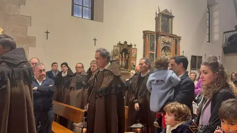 entrada nuevos hermanos Capas Pardas _8