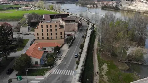 Avenida de Nazareno. Imagen con dronPolic&iacute;a Municipal
