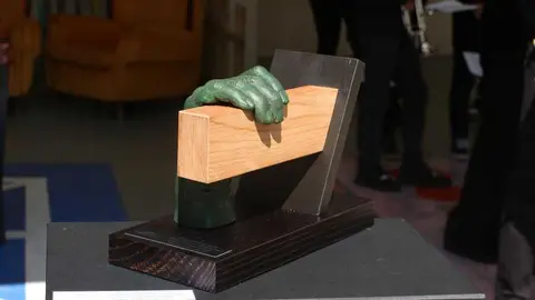  procesi&oacute;n de los alumnos del colegio Sant&iacute;sima Trinidad Amor de Dios