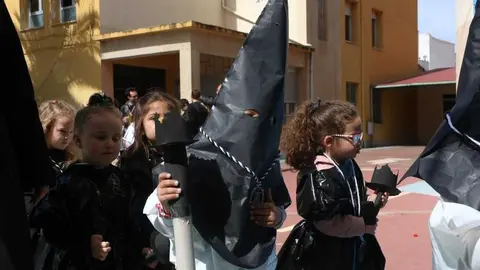 procesi&oacute;n escolar semana santa Nuestra Se&ntilde;ora del Roc&iacute;o_3