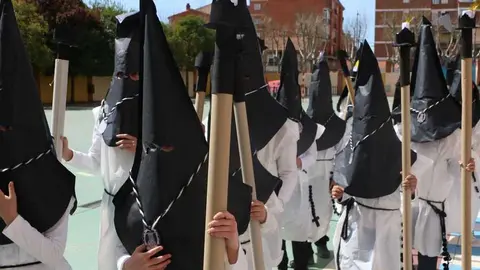 procesi&oacute;n escolar semana santa Nuestra Se&ntilde;ora del Roc&iacute;o_10