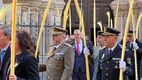 Bendici&oacute;n de palmas Obispo _33