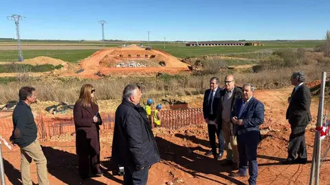  Obra del nuevo puente sobre el r&iacute;o Valderaduey 