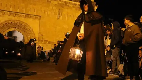 procesi&oacute;n Capas Pardas Zamora _15