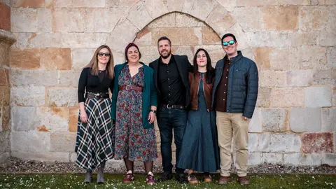 de izquierda a derecha Sonia Rebollo, Amaya Guti&eacute;rrez, Jorge de Dios, Estefan&iacute;a Mold&oacute;n y Alberto Bail&oacute;n, tras su elecci&oacute;n.