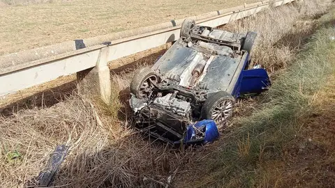 accidente turismo en Burganes de Valverde