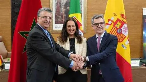 El ministro de la Presidencia, Justicia y Relaciones con las Cortes, F&eacute;lix Bola&ntilde;os, junto sus hom&oacute;logos marroqu&iacute; y portuguesa