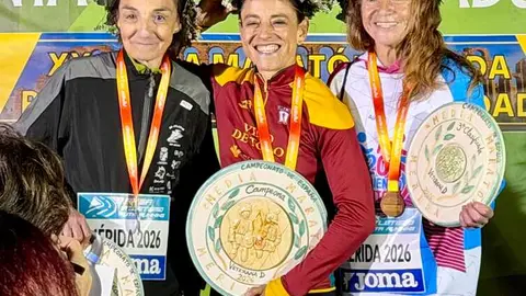 Ver&oacute;nica S&aacute;nchez Vino toro campeona de Espa&ntilde;a F50 de media marat&oacute;n en el Campeonato de Espa&ntilde;a