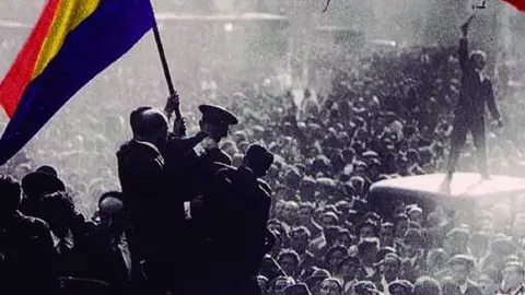 Concentraci&oacute;n D&iacute;a de la Rep&uacute;blica IU Zamora y PCE en Zamora