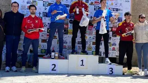 5K Y 10 K Villa Fuentesa&uacute;co Club Vino Toro Caja Rural