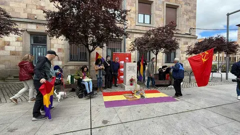 D&iacute;a de Rep&iacute;ublica en Zamora IU y PCE _3