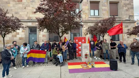 D&iacute;a de Rep&iacute;ublica en Zamora IU y PCE _10