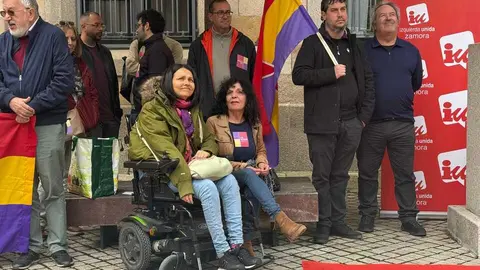 D&iacute;a de Rep&iacute;ublica en Zamora IU y PCE _11