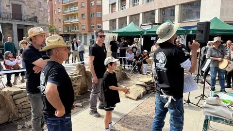 mercado ecol&oacute;gico y piedra de Sayago en Zamora _31