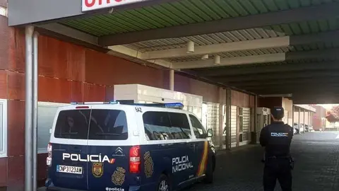 Polic&iacute;a Nacional en Urgencias