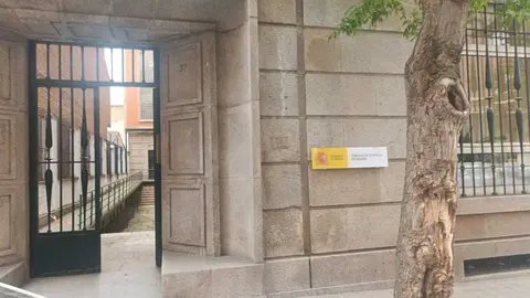 Juzgado de Menores en la calle regimiento de Toledo