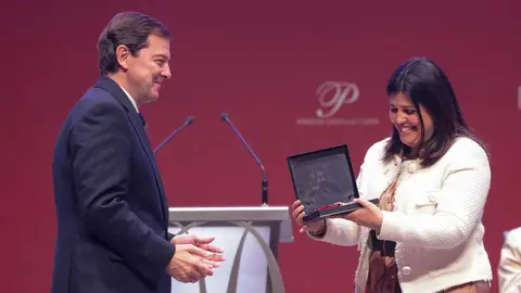 La alcaldesa de Benavente recoge el Premio
