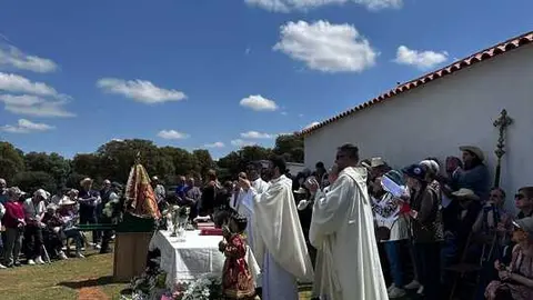 MIsa en la ermita de la Pedrera