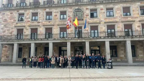 MInuto de silencio en la Plaza de la Constituci&oacute;n