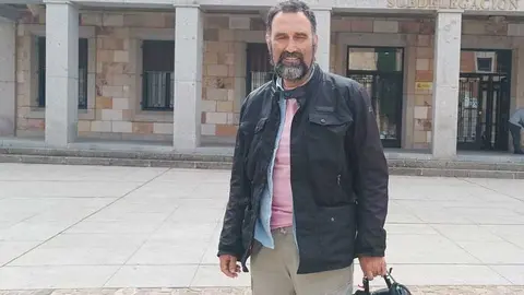 Lorenzo Ferrero en la Plaza de la Constituci&oacute;n de Zamora