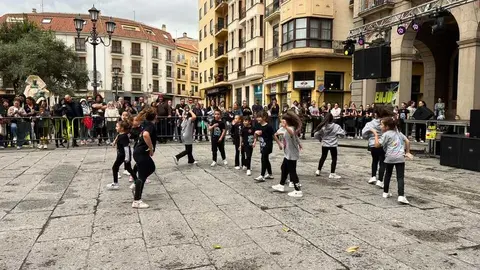 Sals&oacute;n Dance D&iacute;a de la Danza Plaza Mayor de Zamora _17