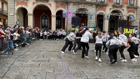 Sals&oacute;n Dance D&iacute;a de la Danza Plaza Mayor de Zamora _33